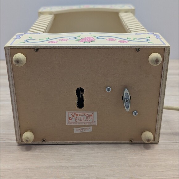 Vintage Carousel Music Box By The San Francisco Music Box Company - Tested Works - Picture 6 of 9